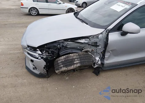 2025 Volvo V60 Cross Country Plus, B5 Awd Gas (Mild Hybrid) z USA, uszkodzony, nr VIN YV4L12WK6S2149595